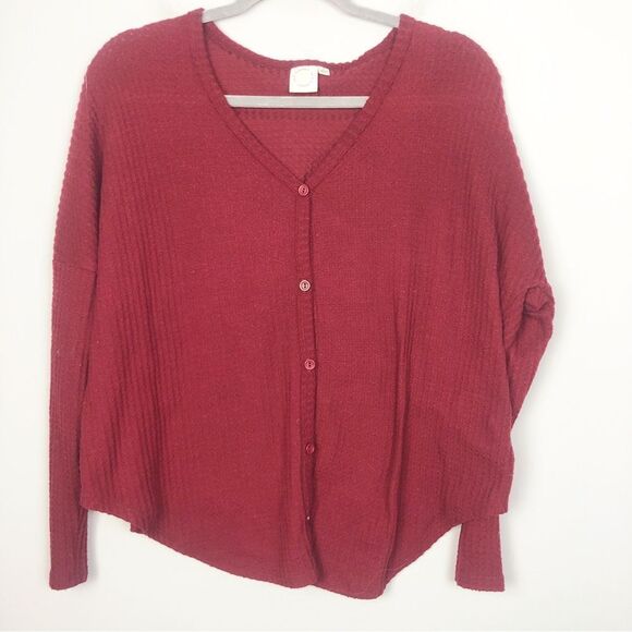 LIVE IN THE MOMENT | Burgundy Brick Waffle Knit Thermal Button Top Women’s Small - Picture 1 of 8